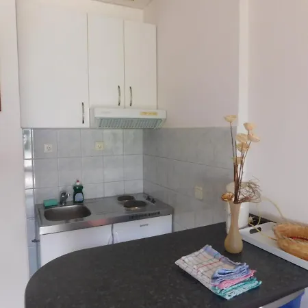 Apartment 1128a *