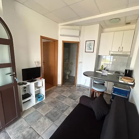 1128a Apartment Slatine
